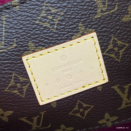 WIS PM VUITTON LOUIS Reade 0101